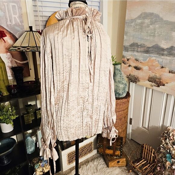 New H & M Gold Satin Crinkle Style High Neck Statement Blouse. - Picture 14 of 14